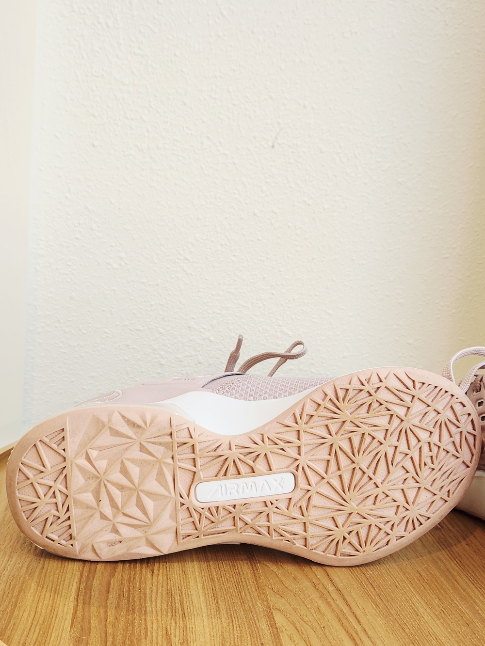 Nike Air Max Bella TR 4 Women's Training Shoe In Champagne Size 6.5 - Picture 9 of 10